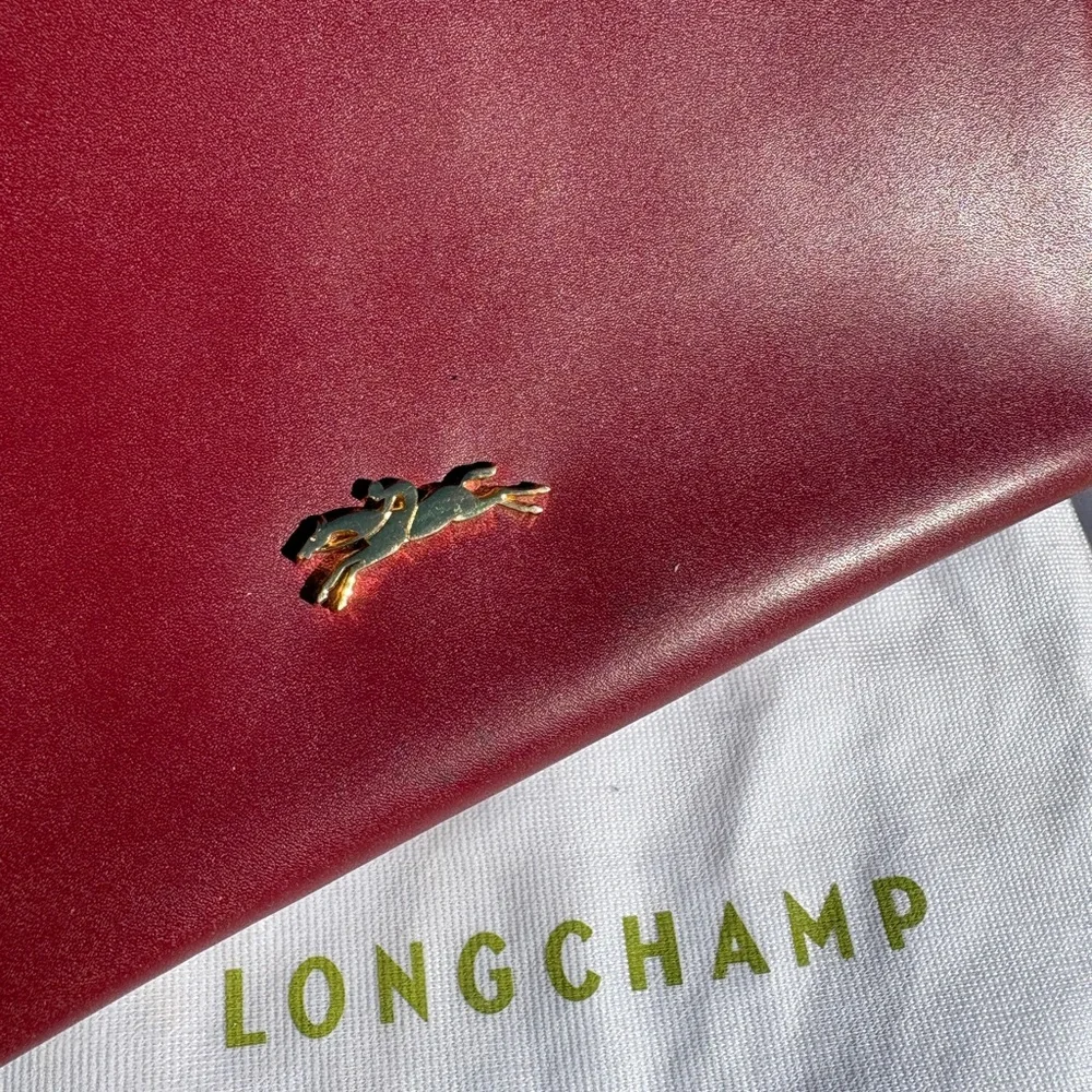 Authentic Longchamp Honoré 404 Burgundy Leather Handbag with Gold Tone Logo - Picture 3 of 15